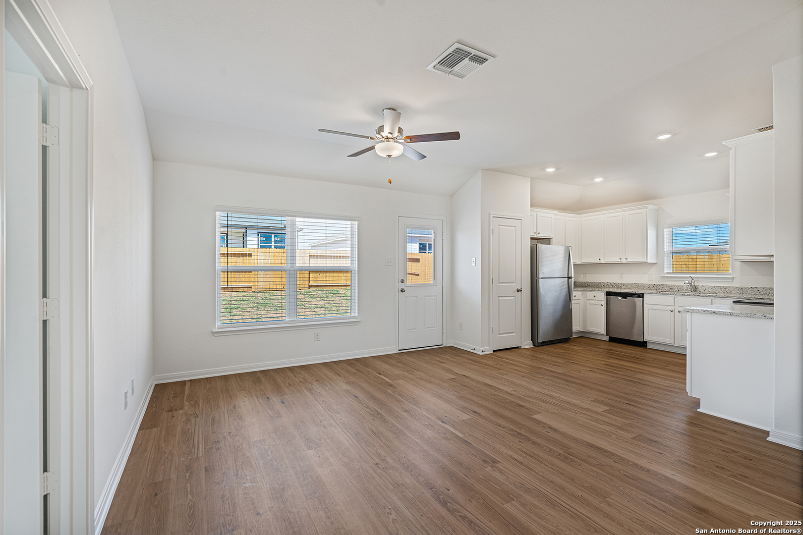 16012 Stratford Cove