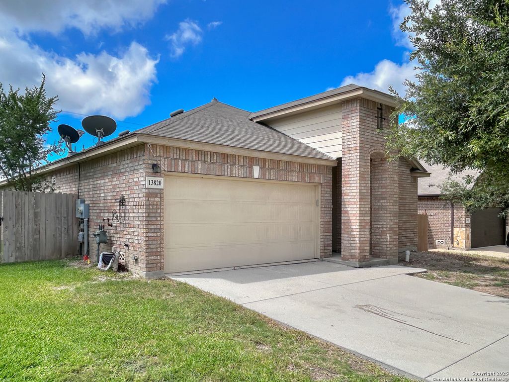 Photo of 13820 Blakeville, Live Oak, TX 78233 (MLS # 1961225)