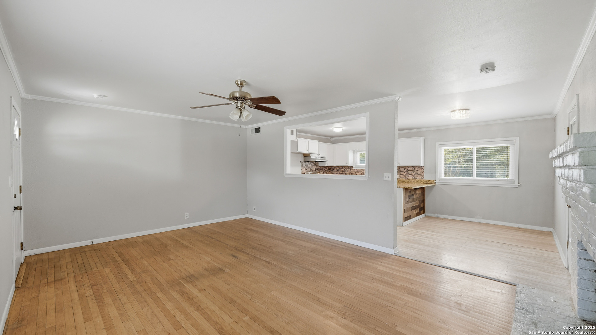 1032 S Mesquite Avenue