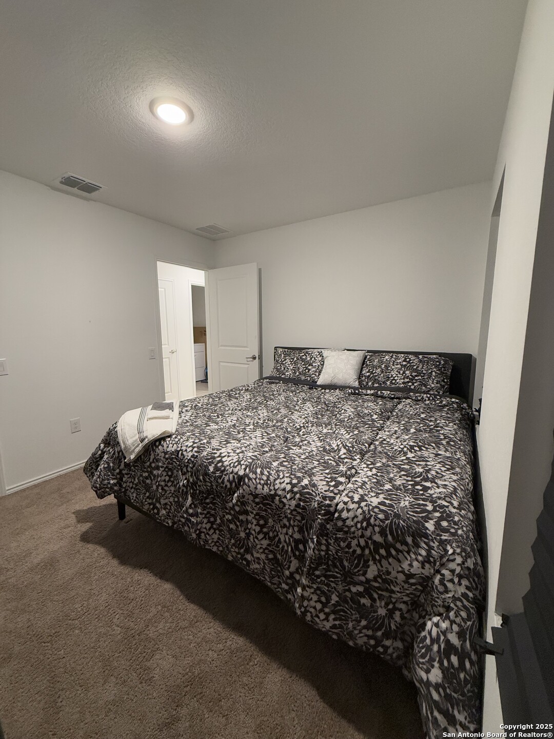 San Antonio, Texas 78221, United States, 3 Bedrooms Bedrooms, ,2 BathroomsBathrooms,Residential,Active,208258