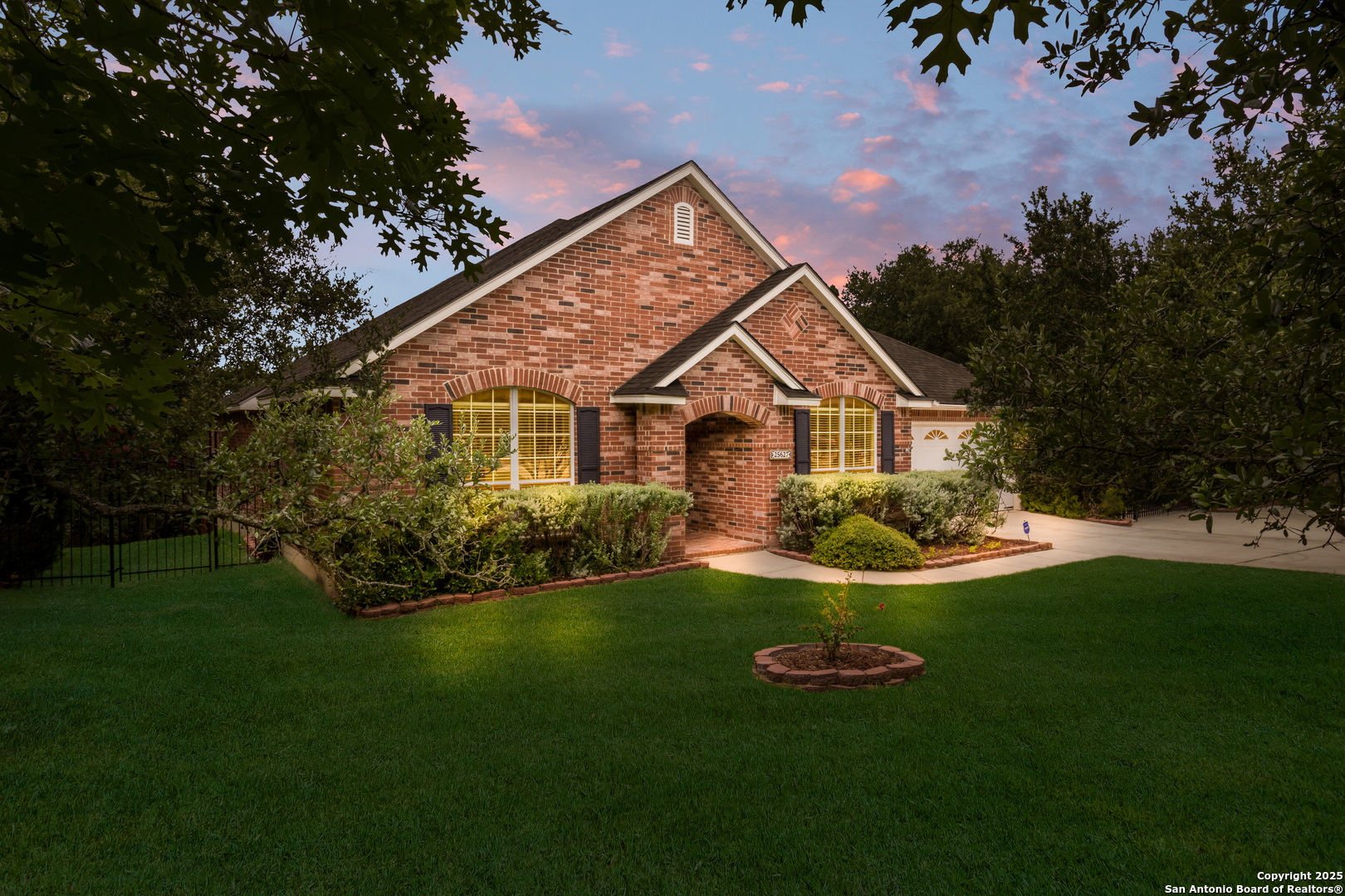 25627 Gladiator Ln