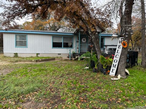 A home in Floresville