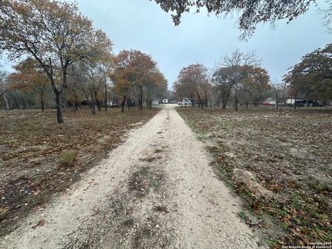 A home in Floresville