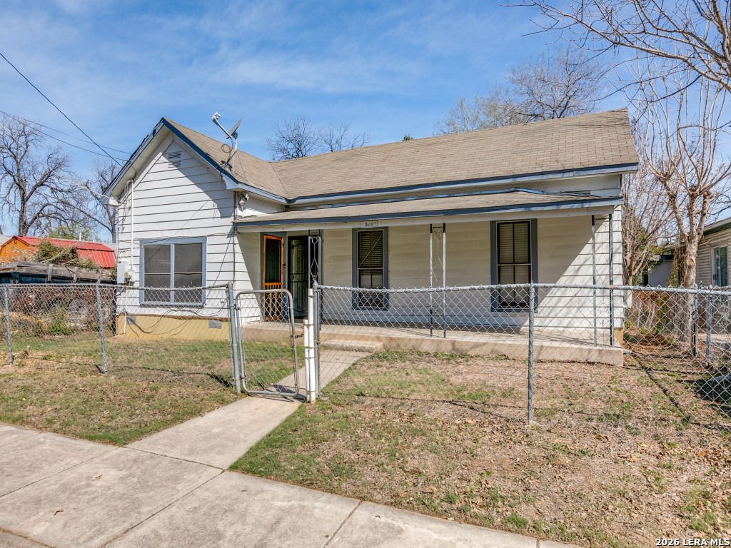 Photo of 311 Cottonwood, San Antonio, TX 78214 (MLS # 1950852)