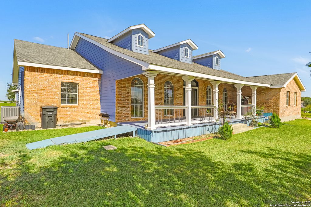 Photo of 2504 Schwab, Seguin, TX 78155 (MLS # 1891795)