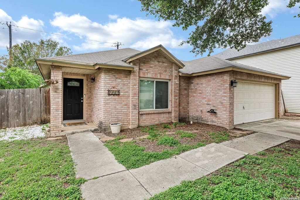 Photo of 7927 HILLTOP CRST, San Antonio, TX 78251 (MLS # 1970912)