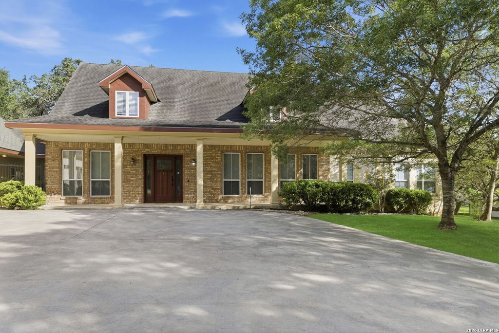 Photo of 9450 CINCHONA TRL, San Antonio, TX 78266 (MLS # 1967960)