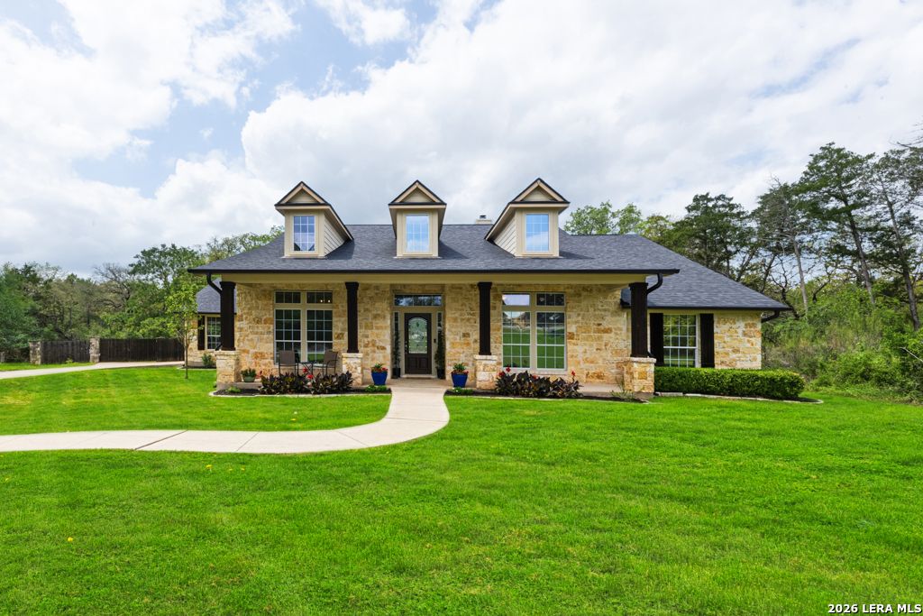 Photo of 142 Carriage Ct, Bastrop, TX 78602 (MLS # 1959040)