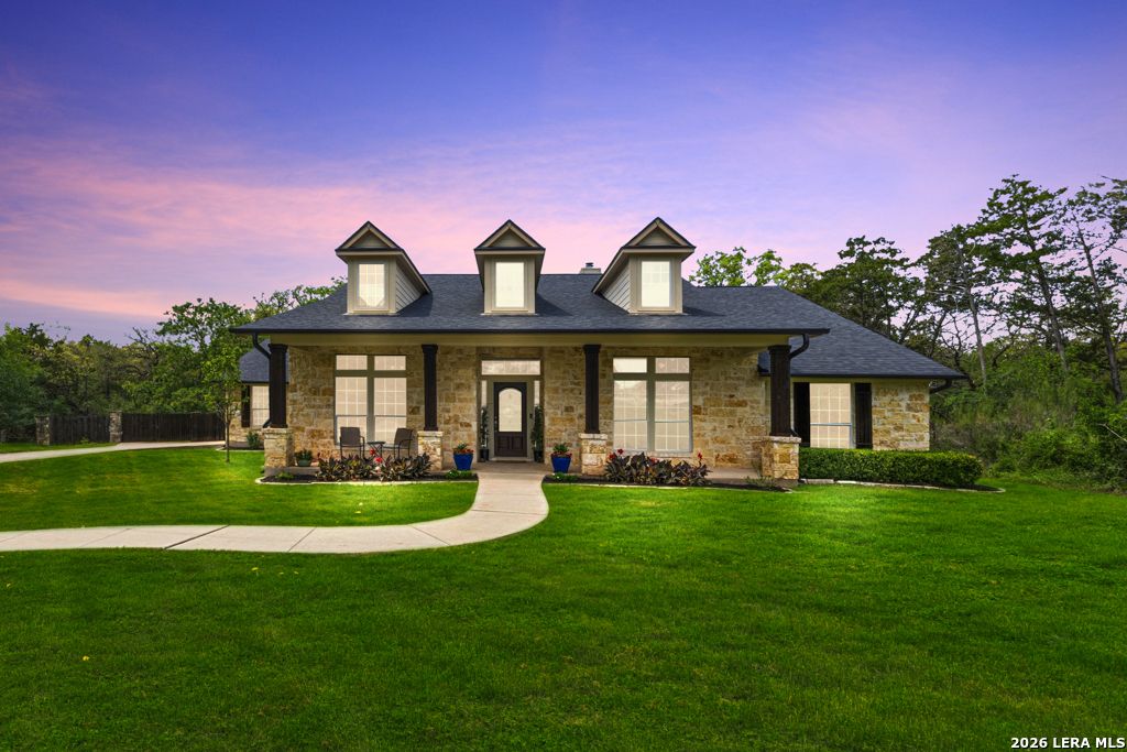 Photo of 142 Carriage Ct, Bastrop, TX 78602 (MLS # 1959040)