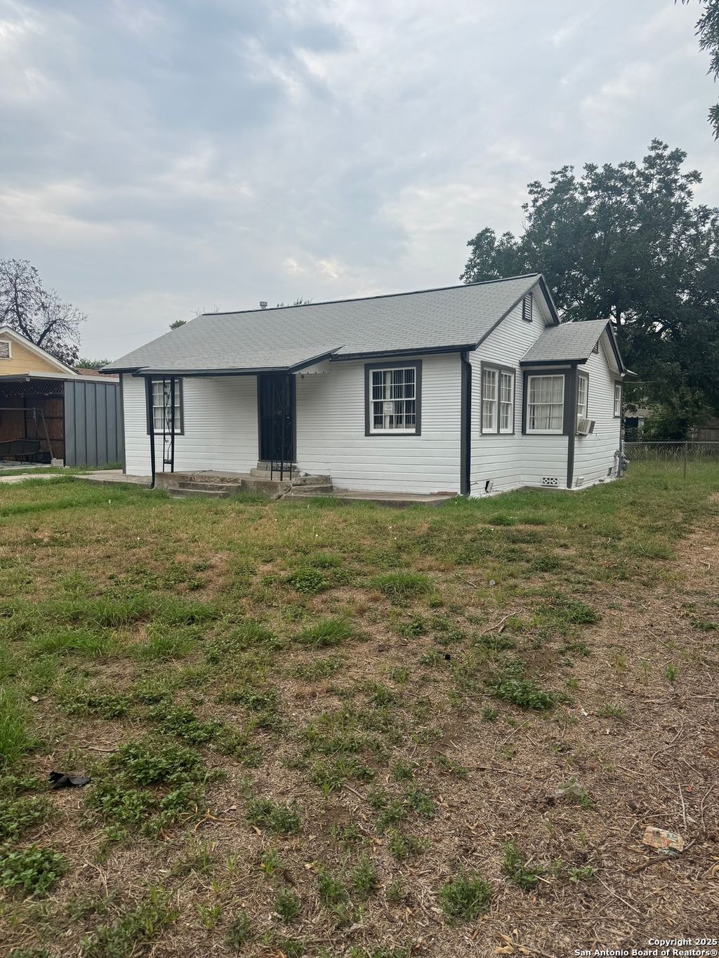 Photo of 1210 Sims, San Antonio, TX 78213 (MLS # 1898791)