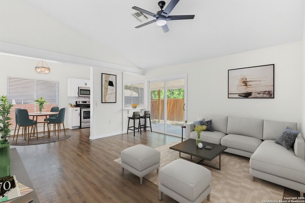 Photo of 5815 Freemans Farm St, San Antonio, TX 78233 (MLS # 1943766)