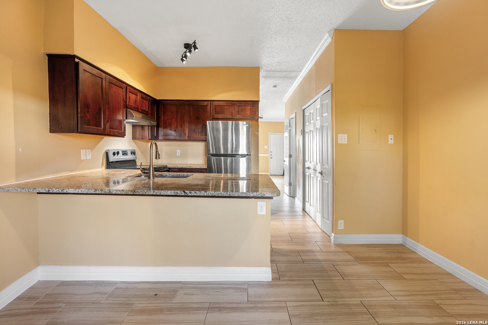 12221 Magnolia Blossom