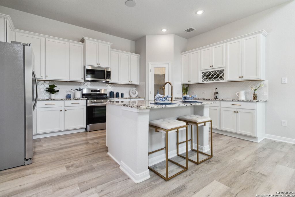 Photo of 8646 Eagle Hill Meadow, San Antonio, TX 78222 (MLS # 1934423)