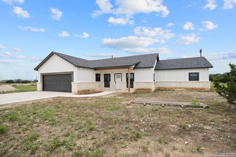 A home in Bandera