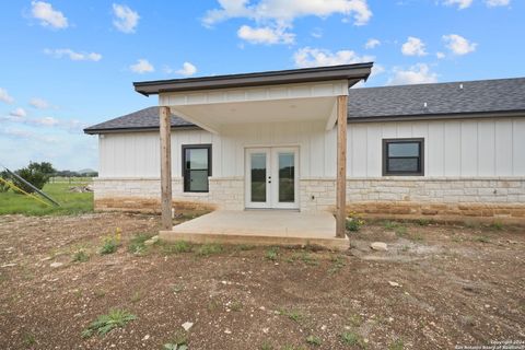 A home in Bandera