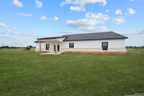 A home in Bandera