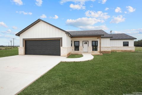 A home in Bandera