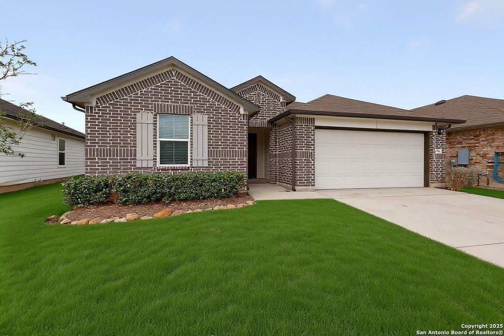 Photo of 941 Armadillo, Seguin, TX 78155 (MLS # 1930116)