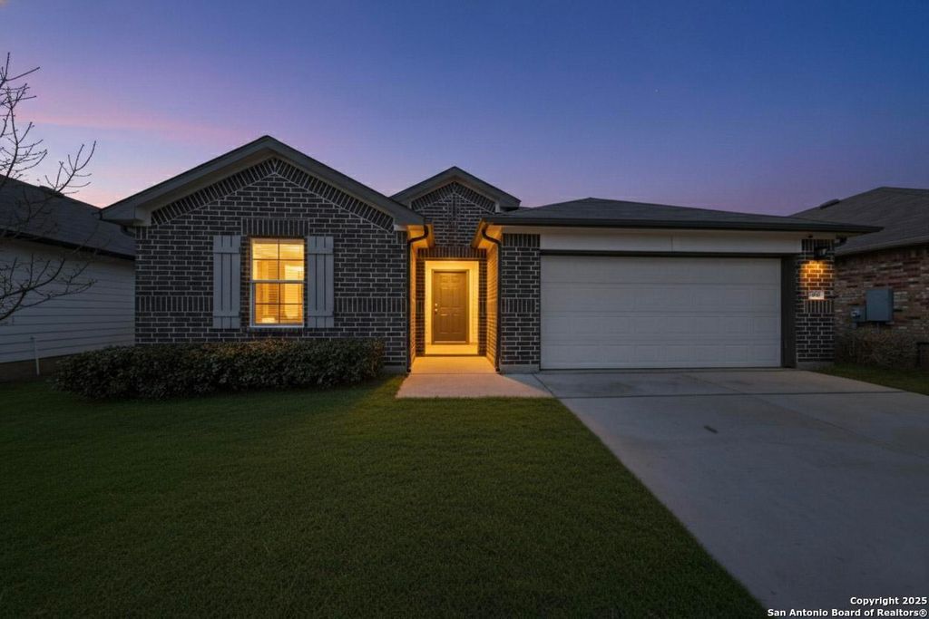 Photo of 941 Armadillo, Seguin, TX 78155 (MLS # 1930116)