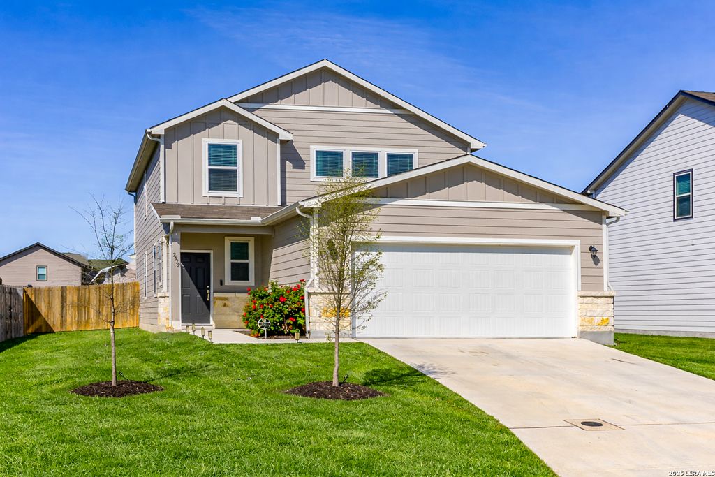 Photo of 2512 Ayers, Seguin, TX 78155 (MLS # 1950526)