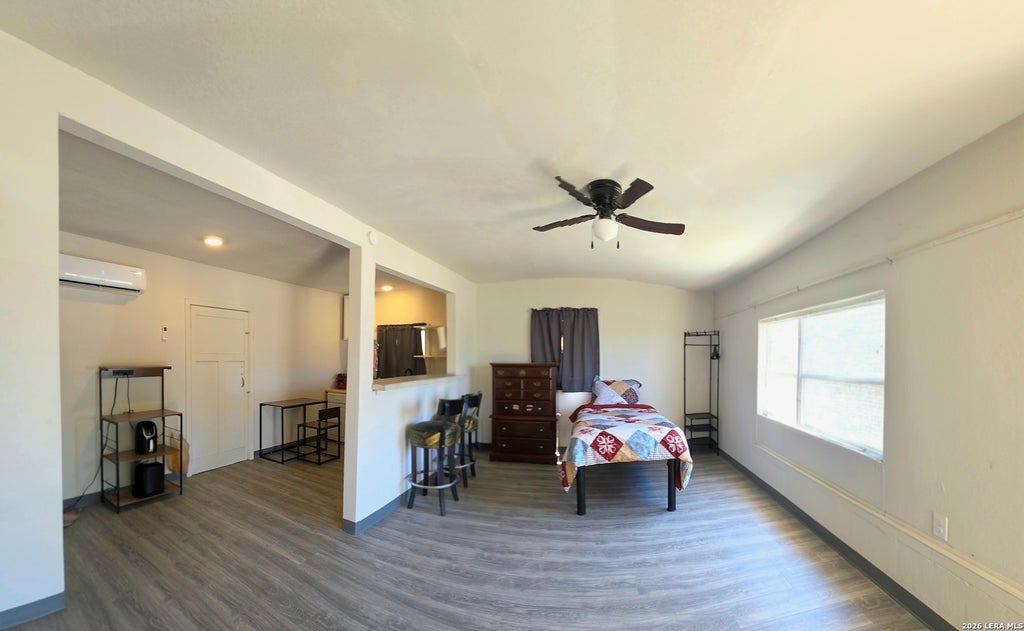 Photo of 1211 Gladstone, San Antonio, TX 78225 (MLS # 2008131)