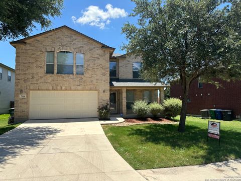 Single Family Residence in San Antonio TX 7914 McGowen Fld.jpg