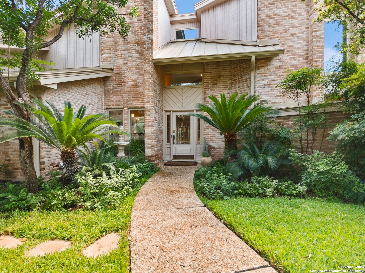 12511 Elm Country Lane