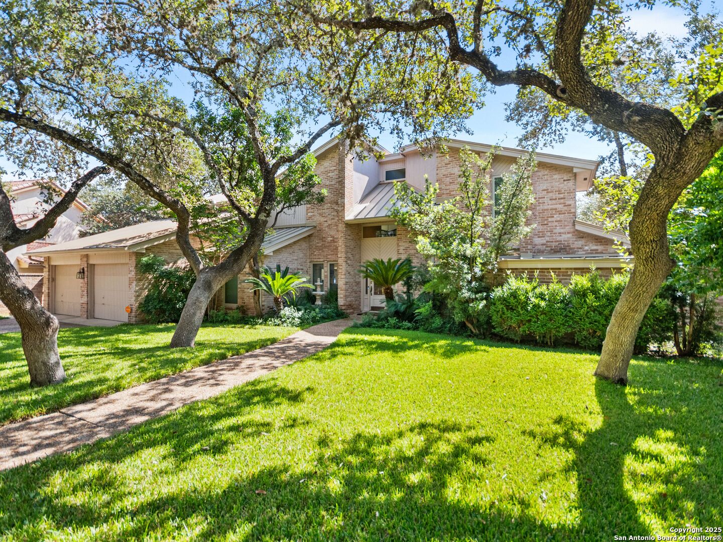 12511 Elm Country Lane