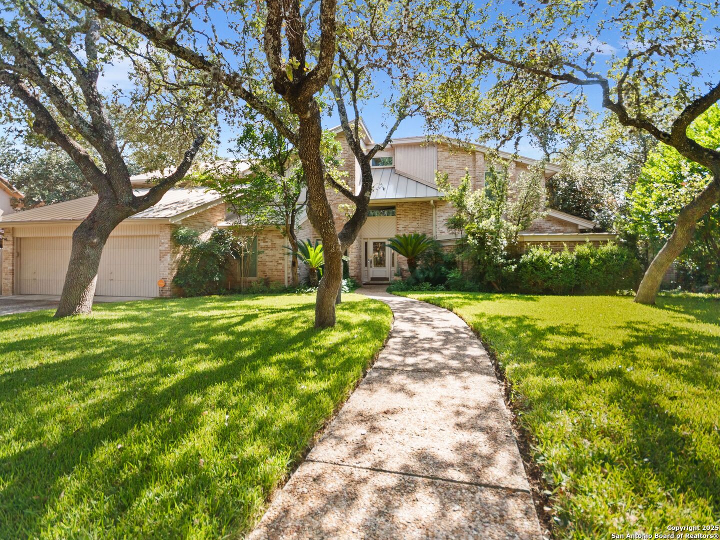 12511 Elm Country Lane