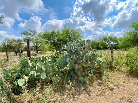 A home in Floresville