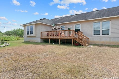 A home in Floresville