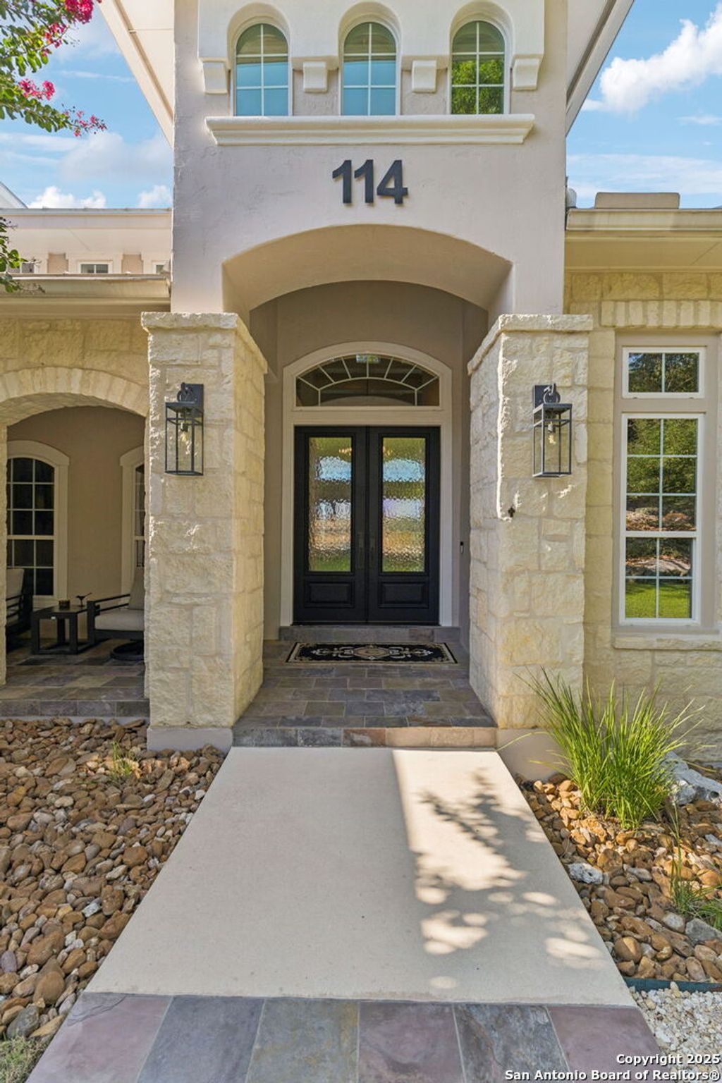 Photo of 114 Eagle, Boerne, TX 78006 (MLS # 1907017)