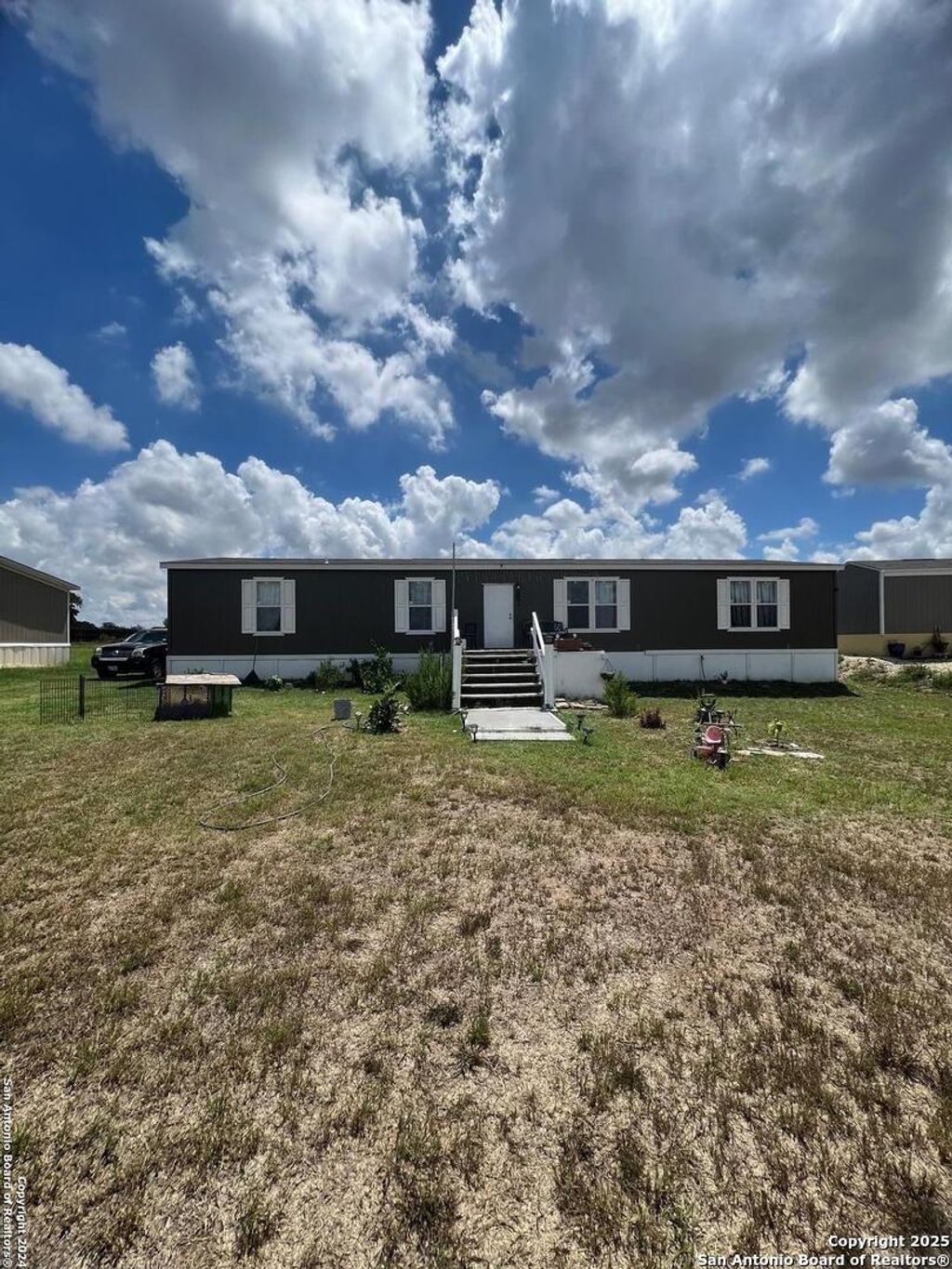 Photo of 105 Viridian View, Pleasanton, TX 78064 (MLS # 1880734)