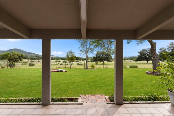 1892 N THUNDER CREEK RD, UTOPIA, TX 78884 - Image 7f1c19e250221f2d99ea412a1b1ea11b/10207968