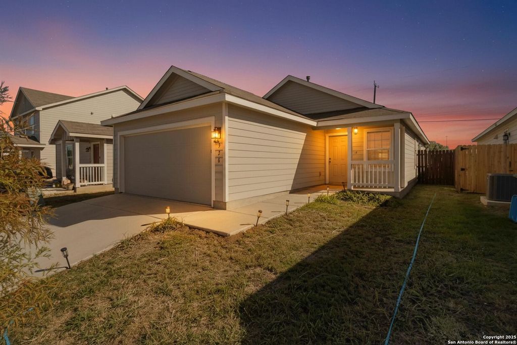 Photo of 526 Ambush Ridge, San Antonio, TX 78220 (MLS # 1922076)