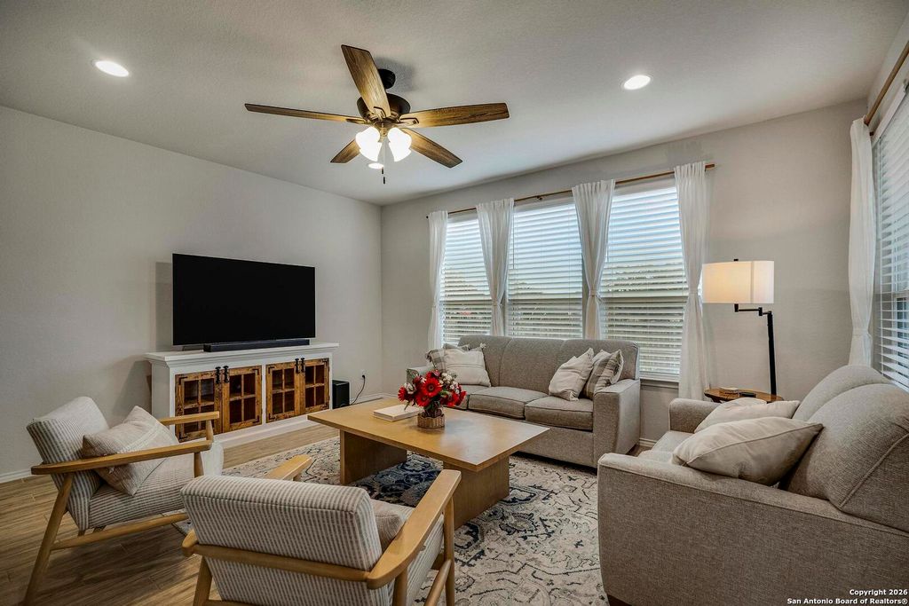 Photo of 151 Inverness, Boerne, TX 78015 (MLS # 1931958)