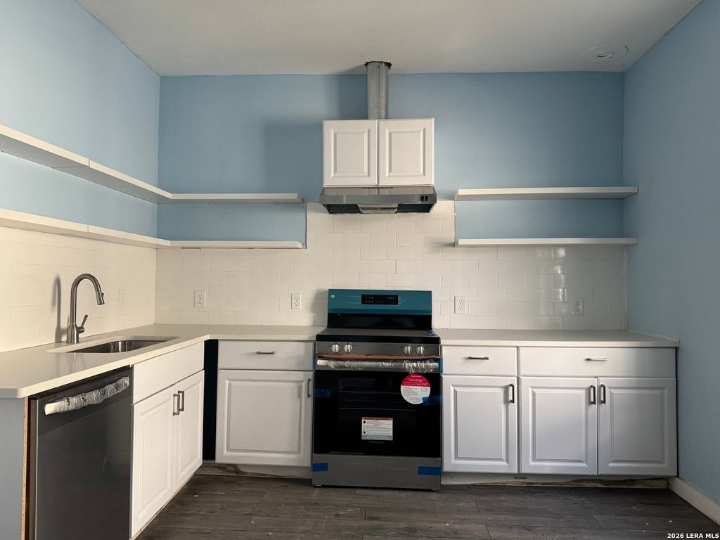 Photo of 118 Cant Stop, San Antonio, TX 78202 (MLS # 1939728)