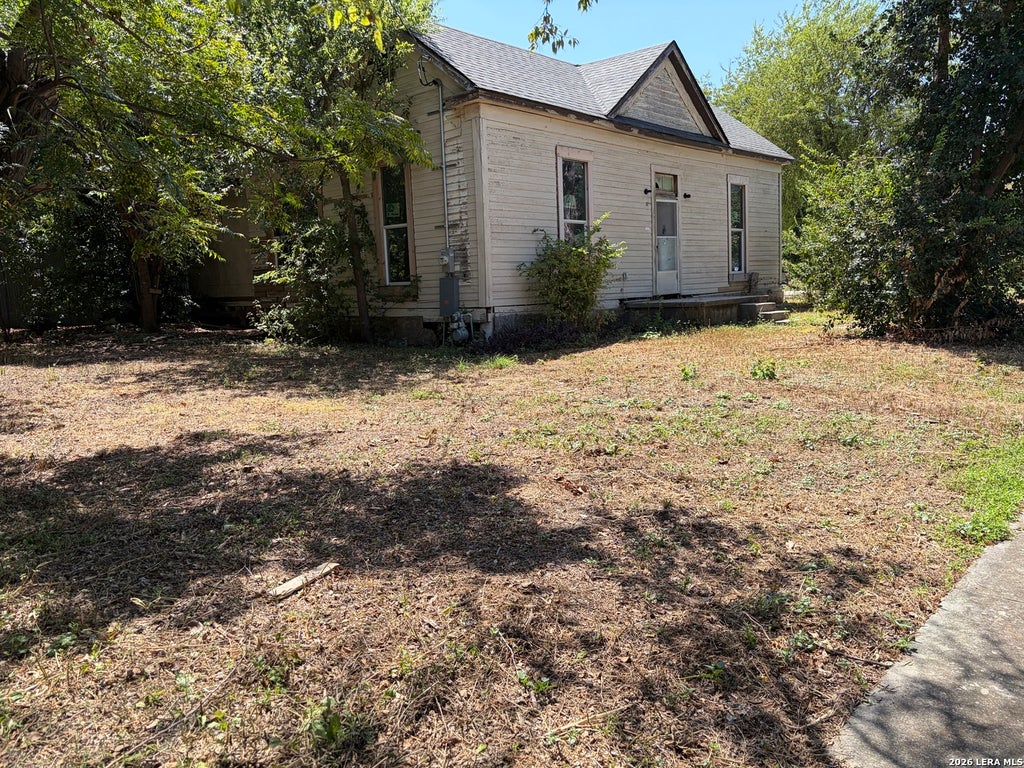 Photo of 1002 NOLAN ST, San Antonio, TX 78202 (MLS # 2013636)