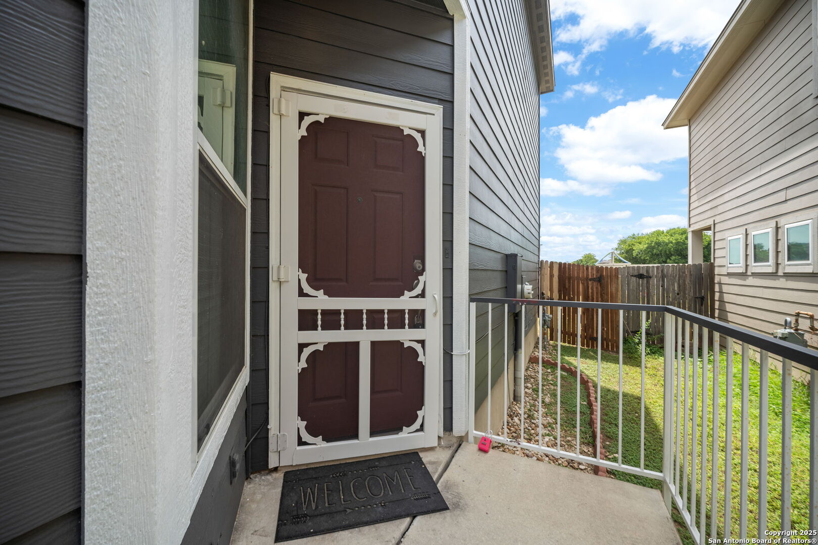 3410 York Crest