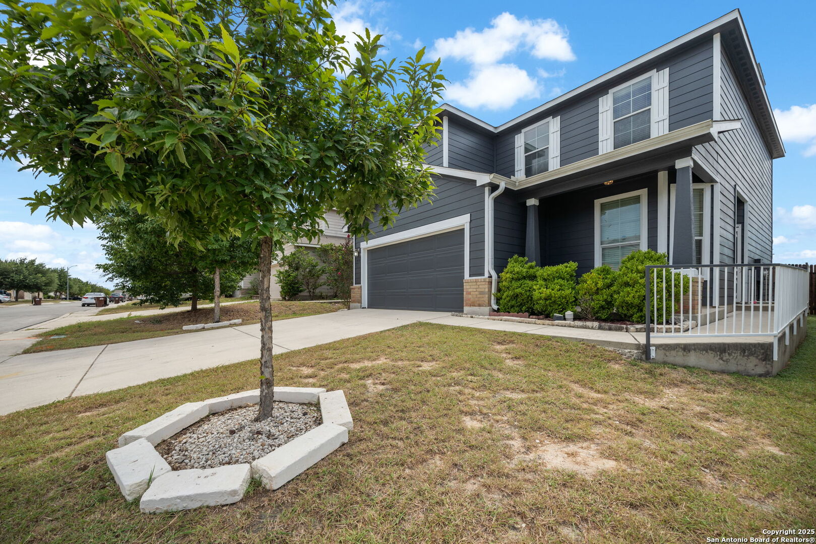 3410 York Crest