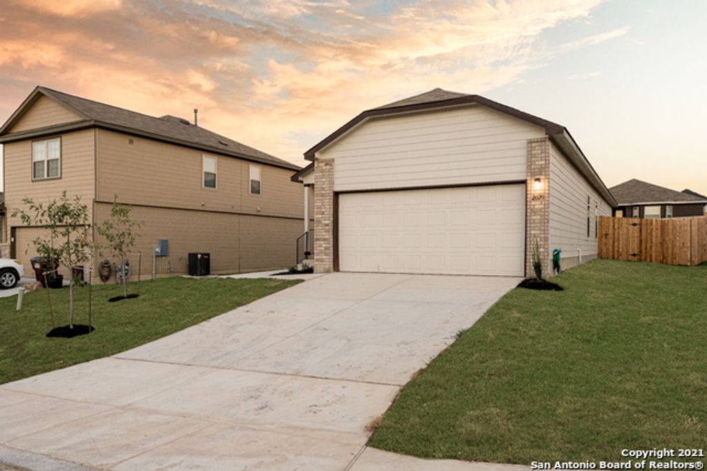 Photo of 2020 Cassiopeia Bend, San Antonio, TX 78245 (MLS # 1862777)