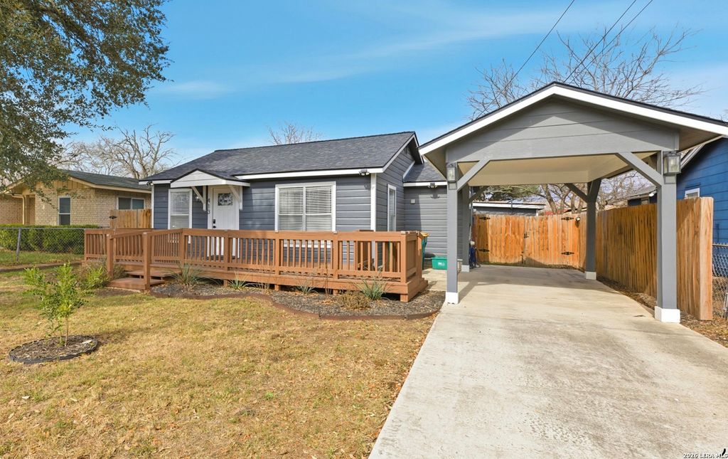 Photo of 413 W Wright Blvd, Universal City, TX 78148 (MLS # 1938585)