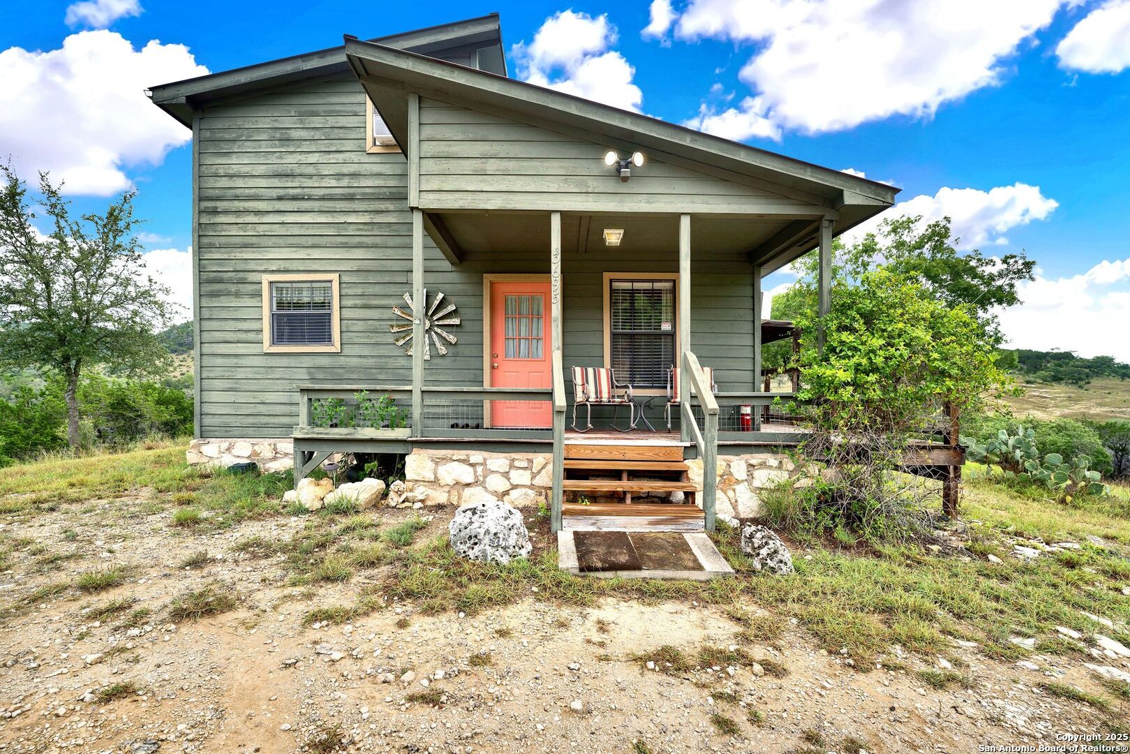 3695 Rio Hondo