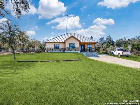 A home in Bandera