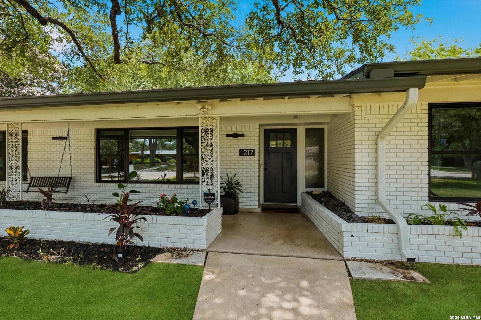 217 Gardenview