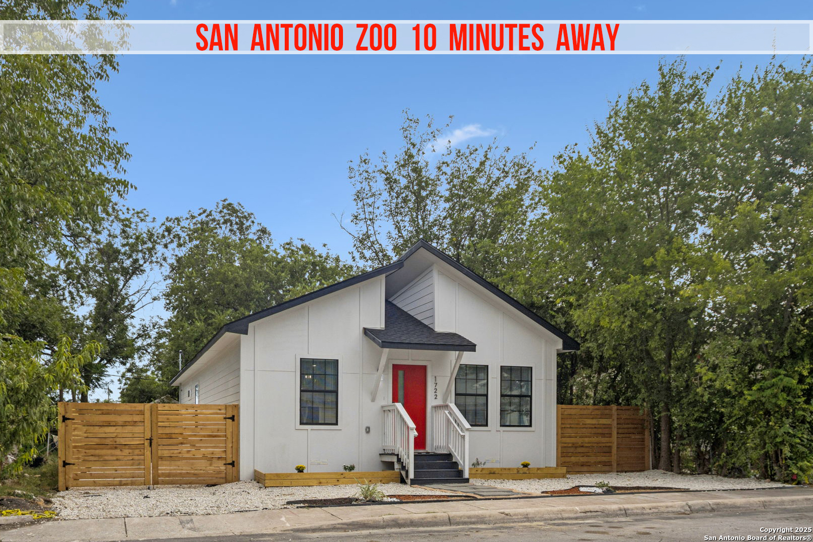 1722 W Ridgewood Ct