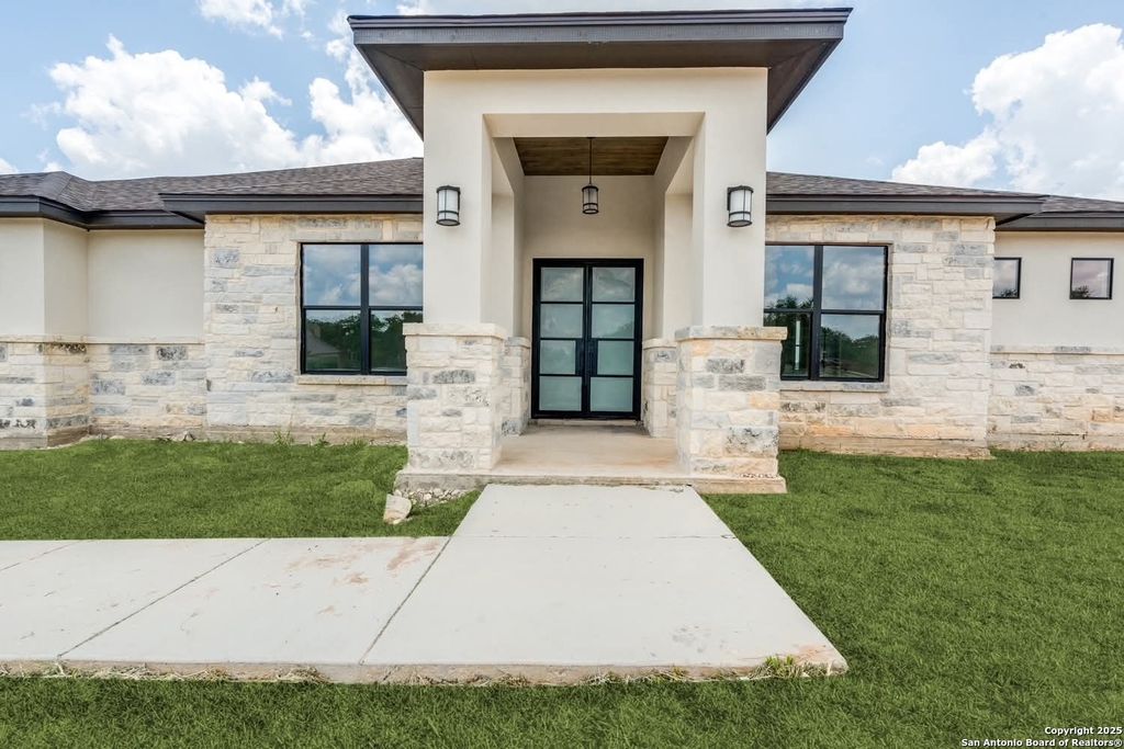 Photo of 108 Abrego Trail, Floresville, TX 78114 (MLS # 1929427)