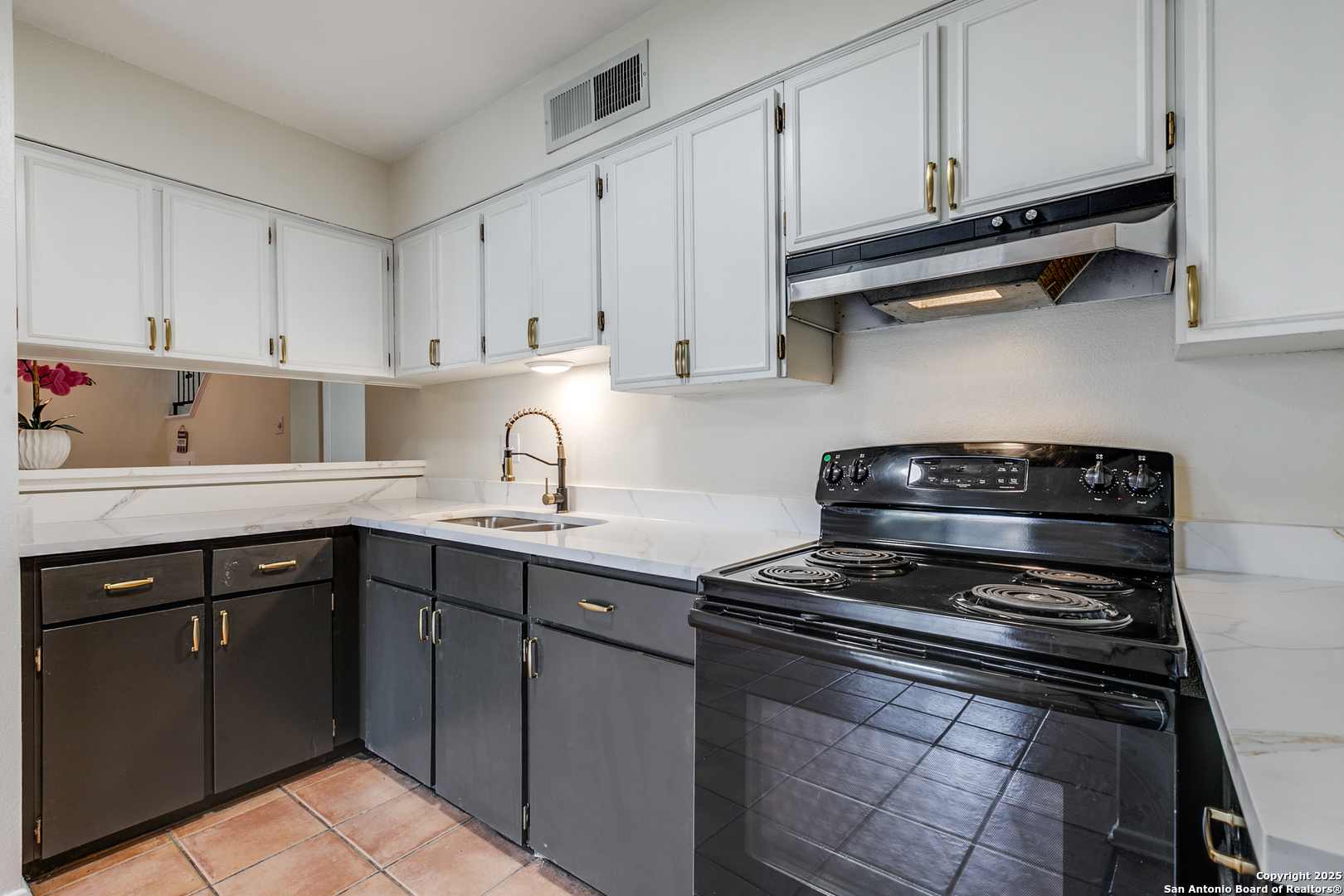 6123 Farragut Dr.