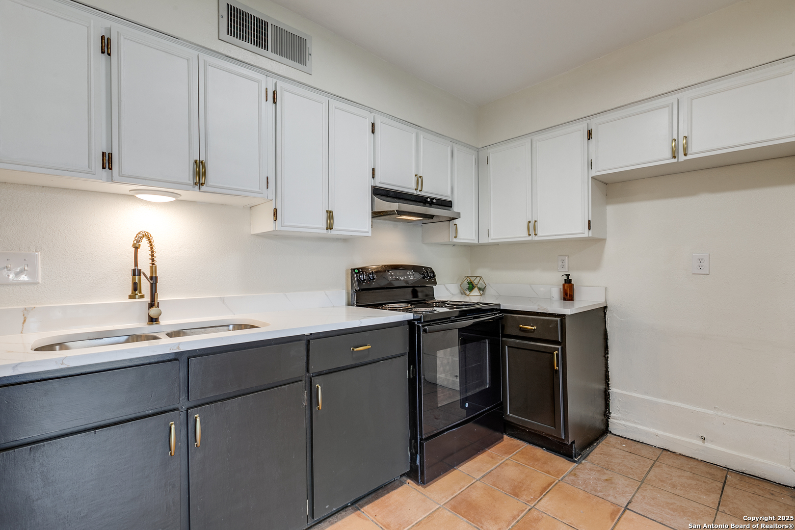 6123 Farragut Dr.