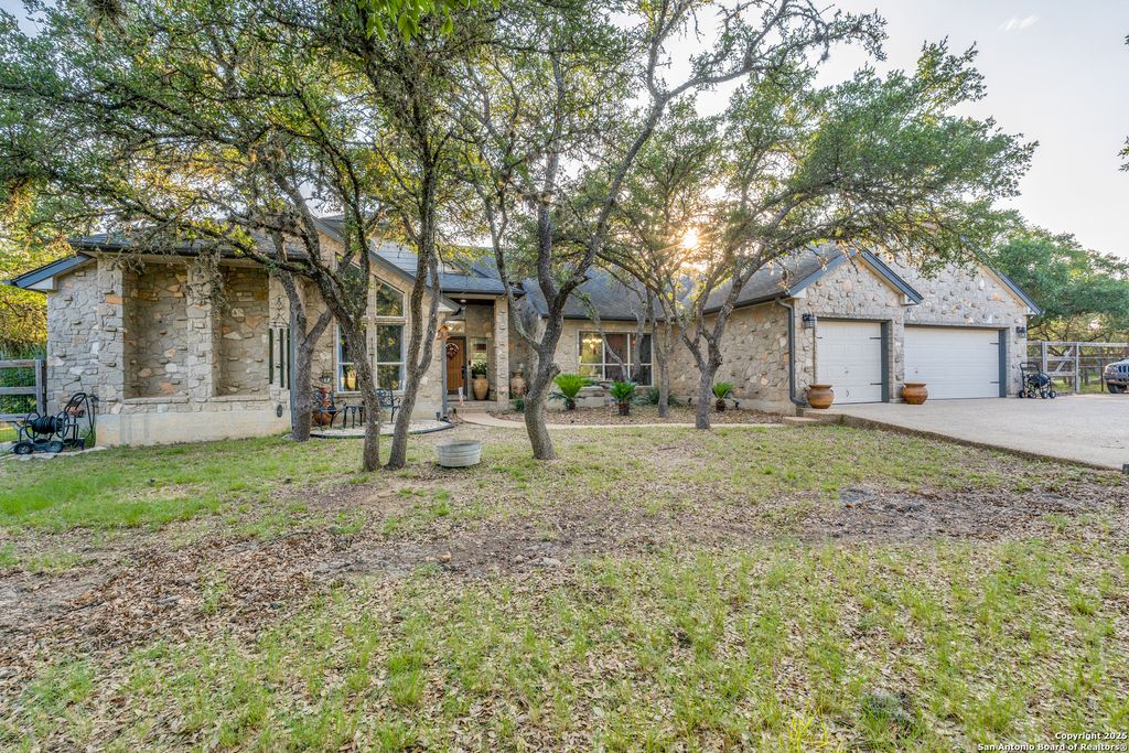 Photo of 31763 Scarteen, Boerne, TX 78015 (MLS # 1869441)